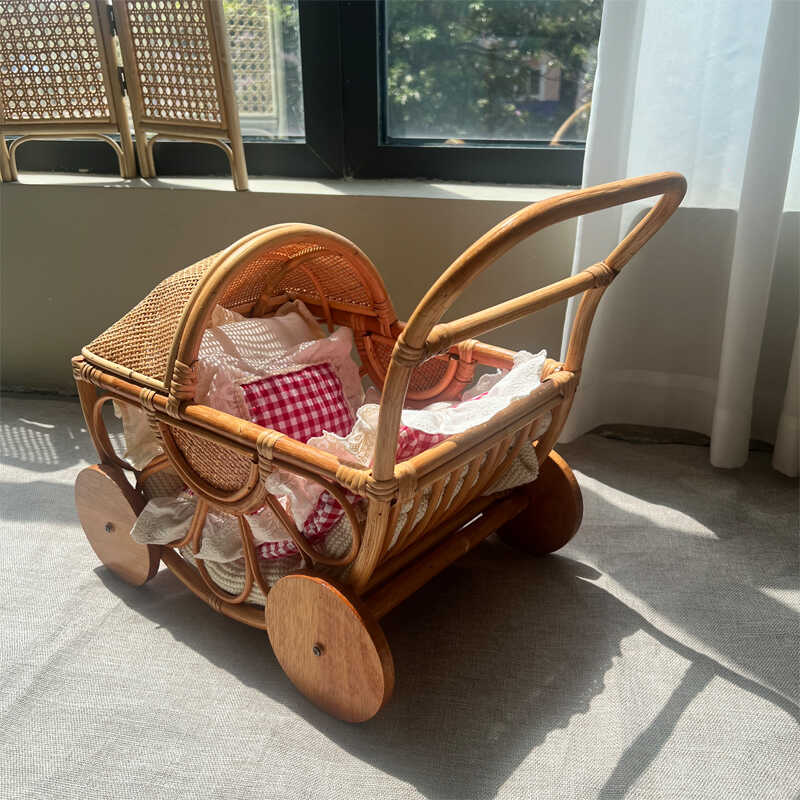 Baby Nursery Vintage - Gewebter Rattan-Kinderwagen, Vintage-Spielhaus, Spielzeugkutsche, antiker Stil,