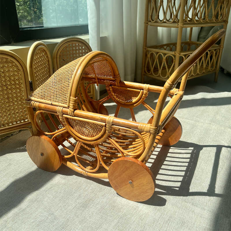 Gewebter Rattan-Kinderwagen, V – Baby Nursery Vintage Bewertung und Preis